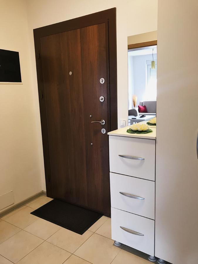 Blini Complex Apartman Pristina Kültér fotó